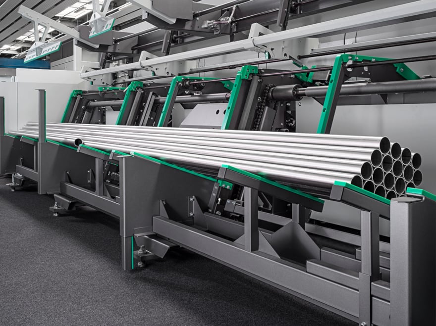 Automatic tube bundle loading equipment